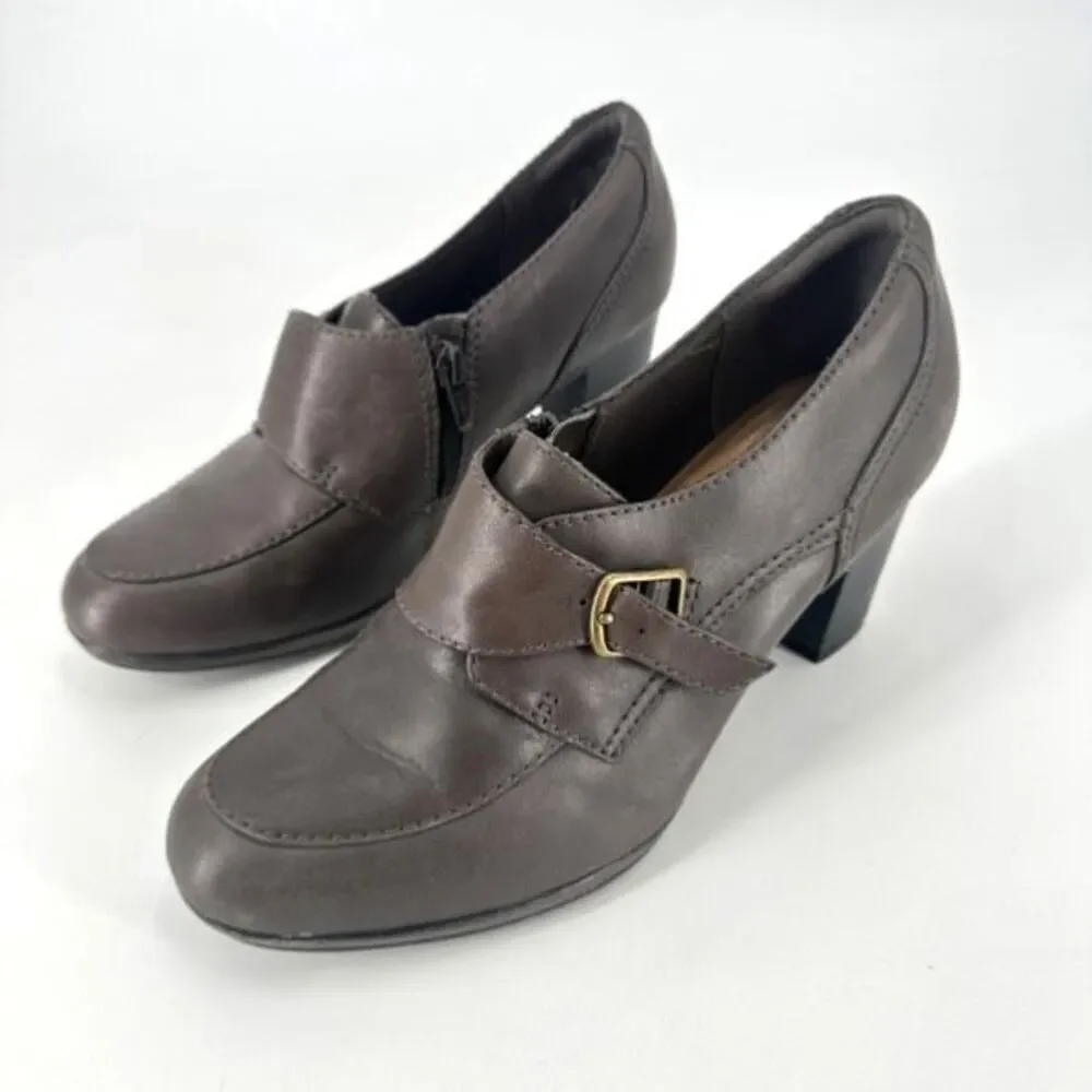 Clarks Collection Women's Leather Block Heel Side Zip Pumps Heels‎ Taupe Size 8M